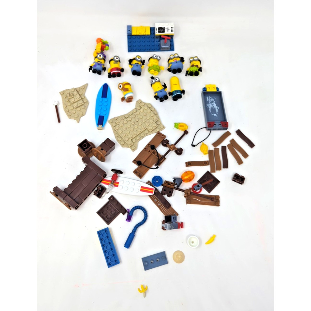 Mega Construx Bloks Lot Despicable Me Minions Mini Figure Lot of 9 Collectible